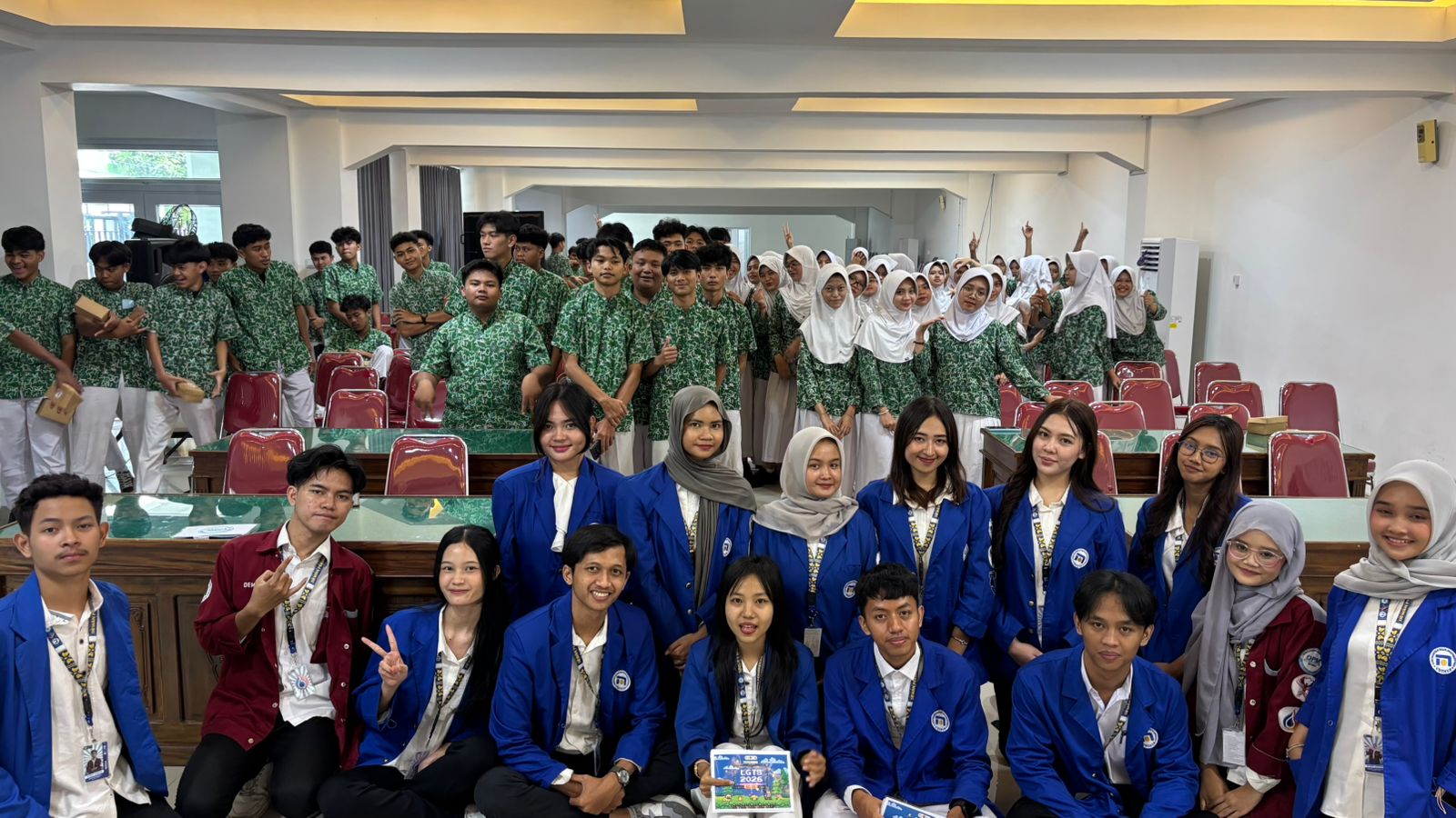 Penutupan dan Foto Bersama